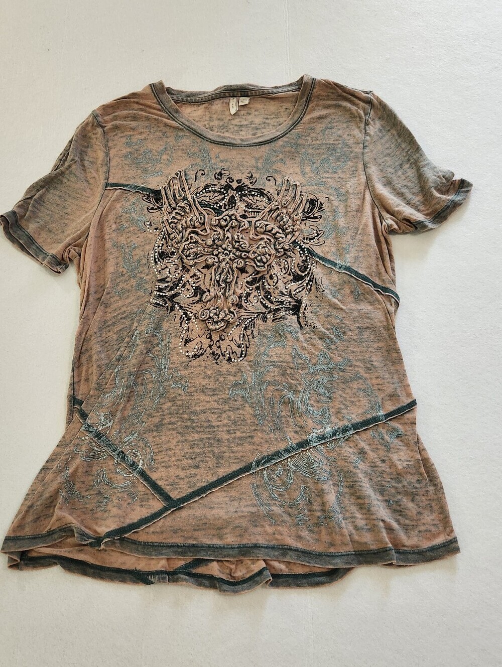 C Est 1946 Women's Short Sleeve Graphic Tee Taupe with Teal Accents Size Large